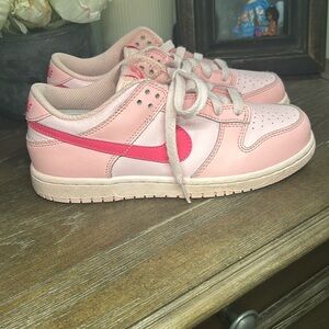Nike Dunk Low (GS)⭐⭐ "Triple Pink" Barbie